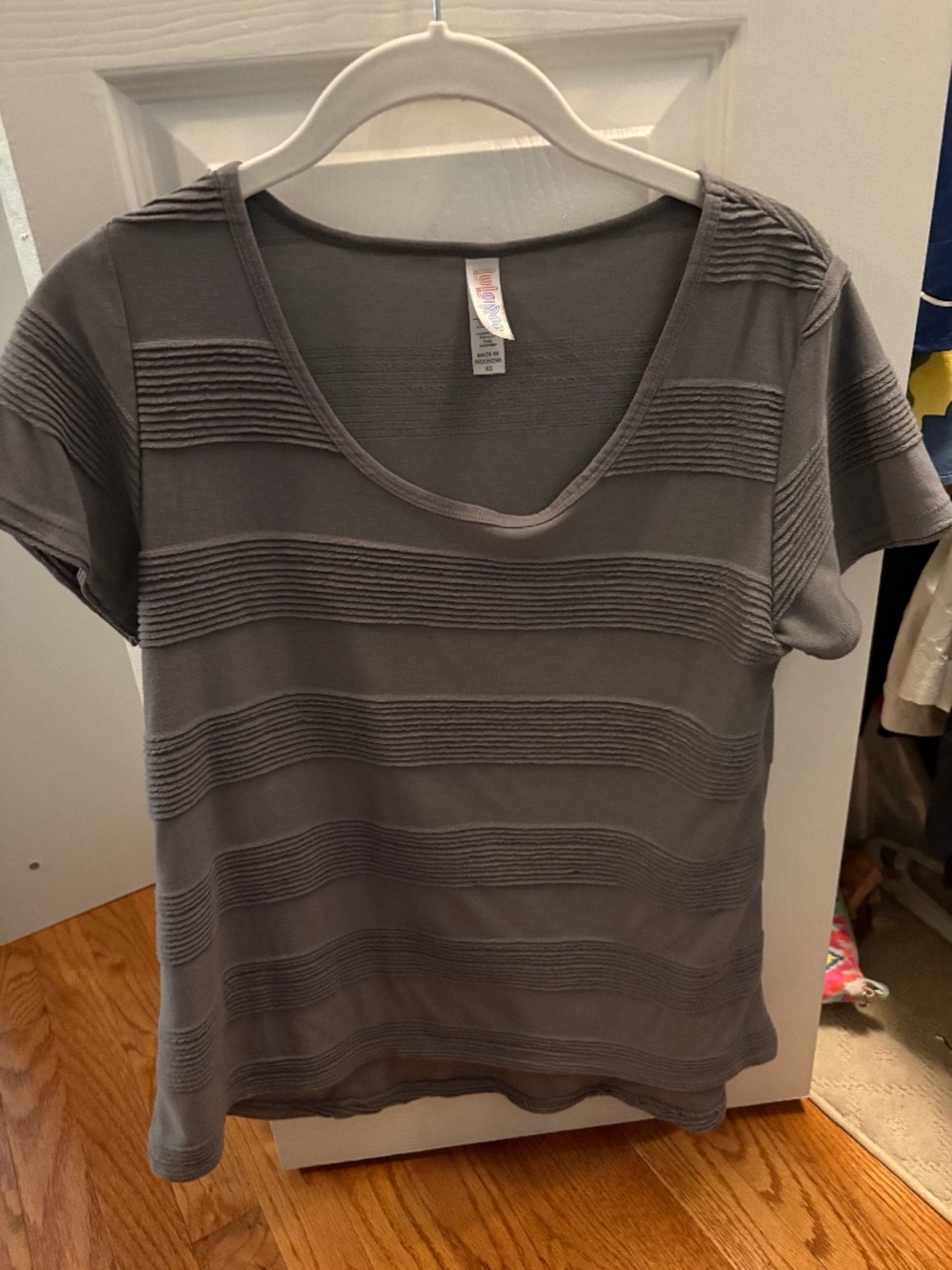 LuLaRoe steel grey XS shirt Like new